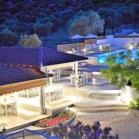 Studios Apartments Irini Patira Потос Екстериор снимка