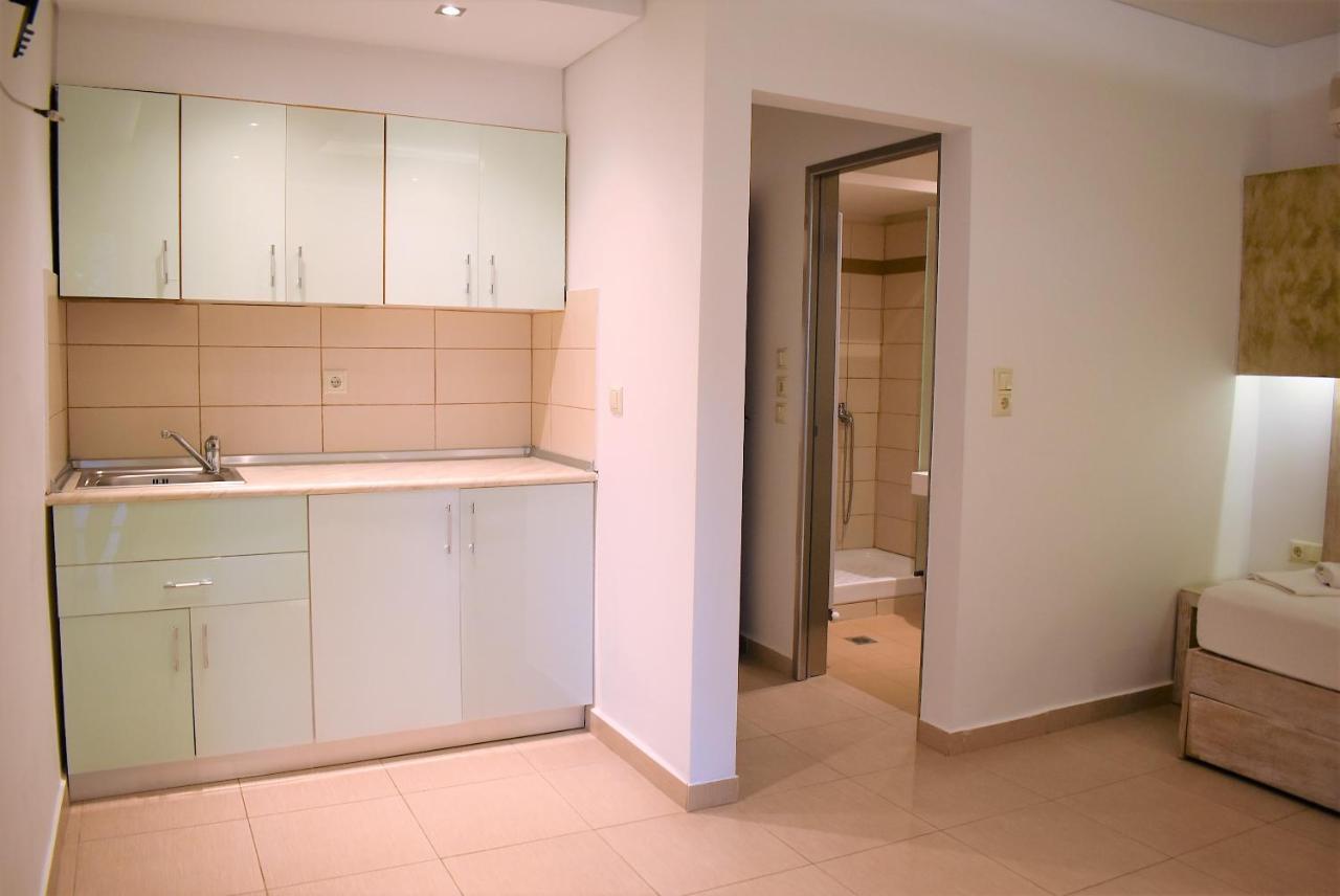 Studios Apartments Irini Patira Потос Екстериор снимка