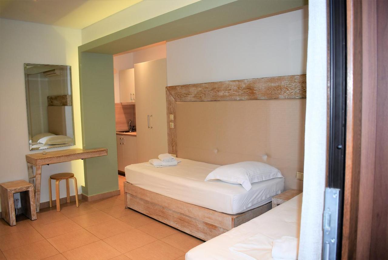 Studios Apartments Irini Patira Потос Екстериор снимка