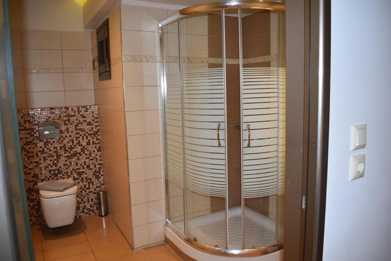 Studios Apartments Irini Patira Потос Екстериор снимка