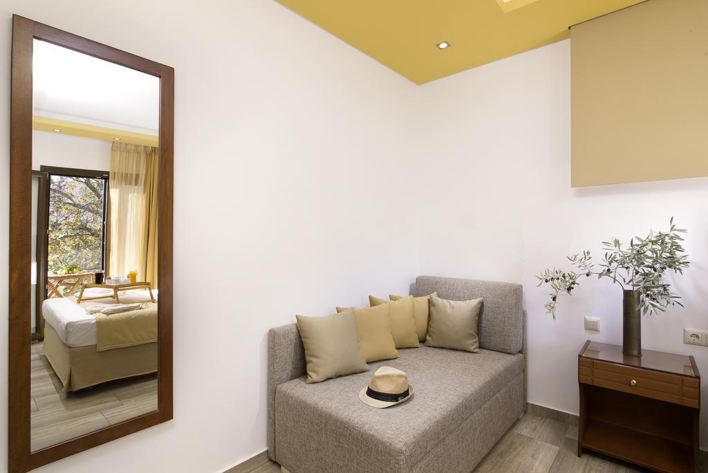 Studios Apartments Irini Patira Потос Екстериор снимка