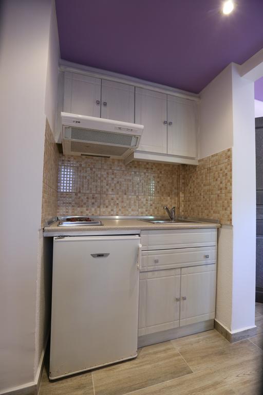 Studios Apartments Irini Patira Потос Екстериор снимка