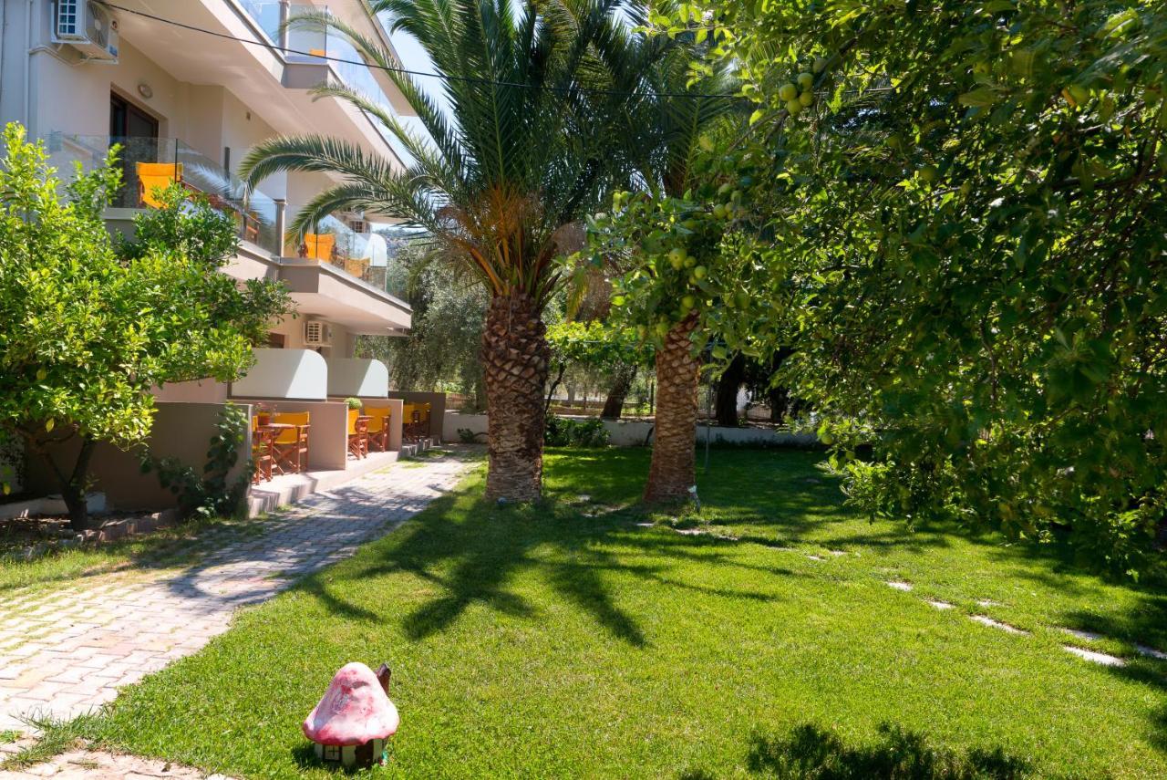 Studios Apartments Irini Patira Потос Екстериор снимка