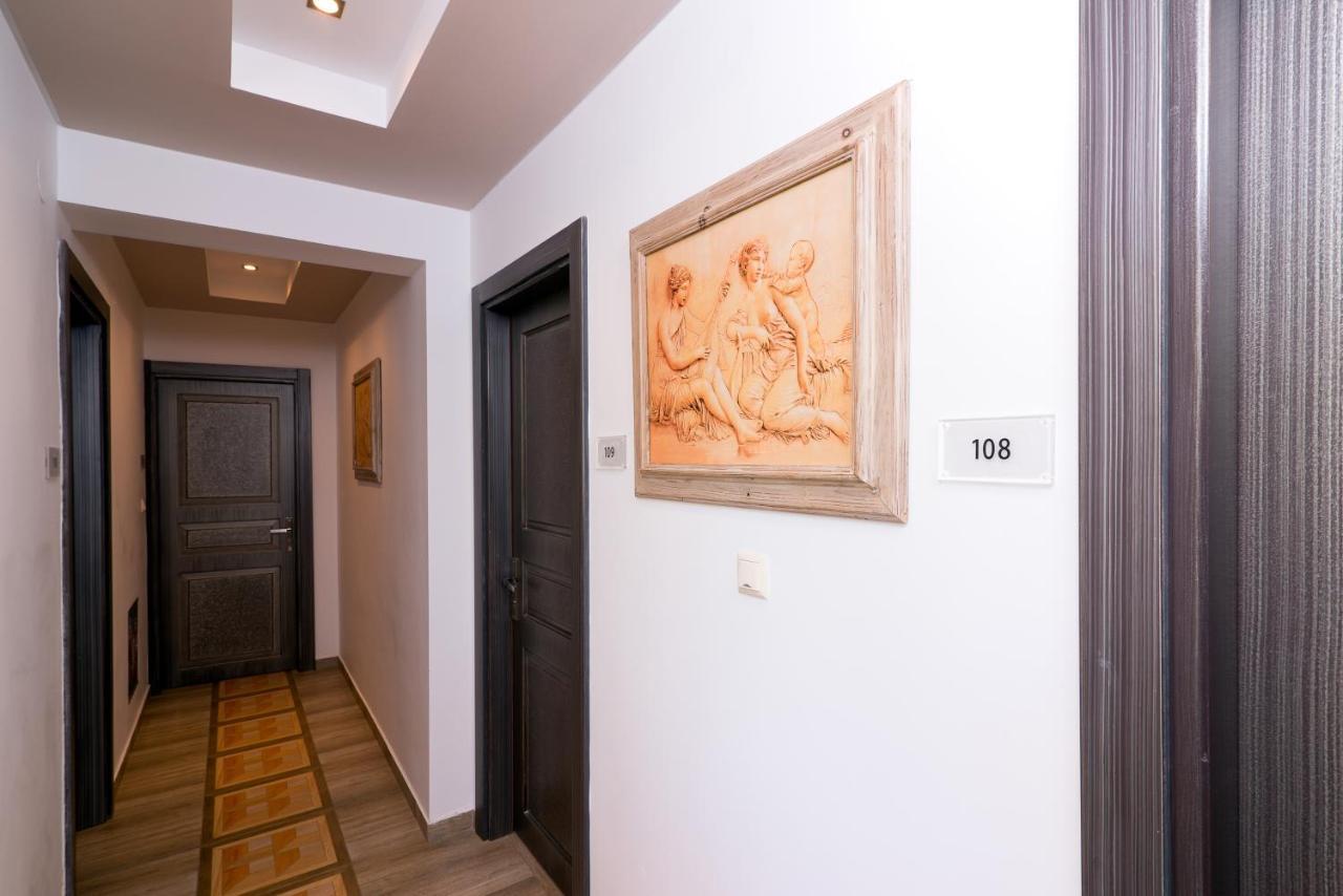 Studios Apartments Irini Patira Потос Екстериор снимка